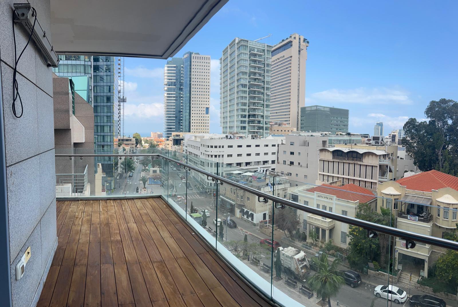 3.5 room apartment for rent in Rotschild street Tel Aviv